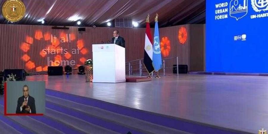 الرئيس السيسي يعلن إطلاق الإستراتيجيتين الوطنيتين للمدن الذكية والتحضر الأخضر