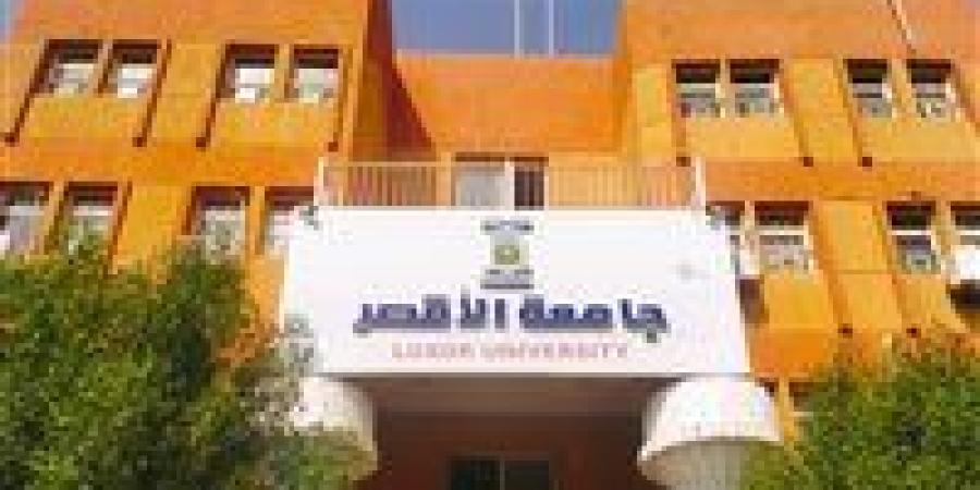 رئيس جامعة الأقصر يتفقد مواقع المنشآت الجديدة