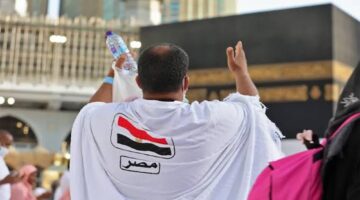 ما هي حقيقة إيقاف تأشيرة العمرة لمصر B2C بعد وفاة مئات الحجاج؟ تعرف على تفاصيل أزمة الوفيات لهذا العام