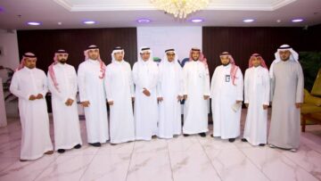 قيادات الإعلام في منظومة الإسكان تُقيم زيارة لـ«عكاظ» و«سعودي جازيت» وتلتقي برئيس التحرير