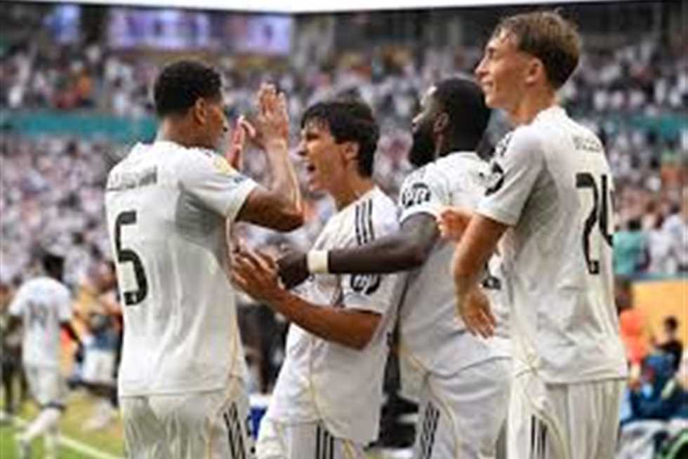 جماهير ريال مدريد تُهاجم الثنائي بعد الهزيمة أمام باريس سان جيرمان