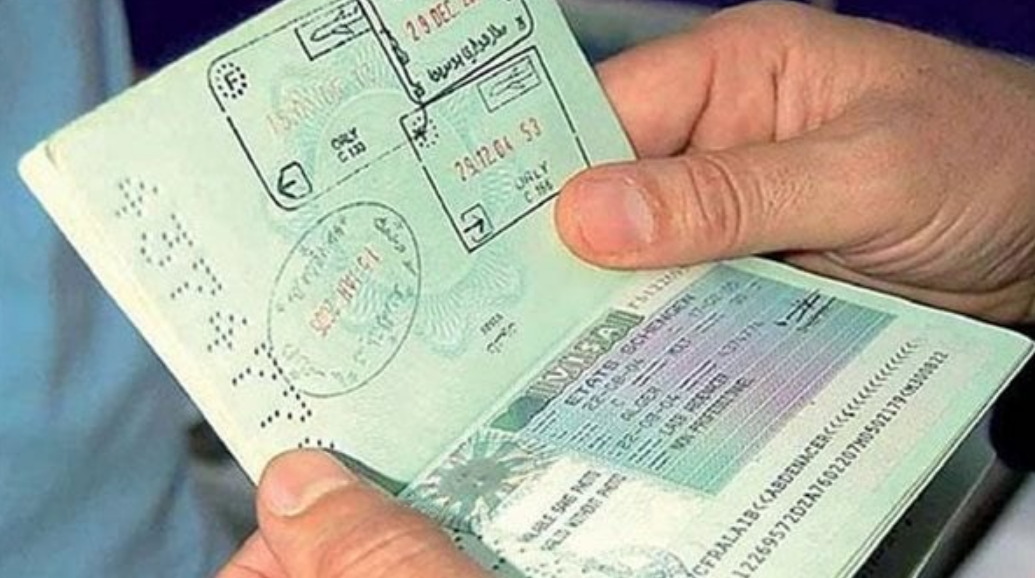 السعودية تضع 4 شروط للإقامة لمدة 10 سنوات للوافدين دون الحاجة لكفيل أو ترحيل